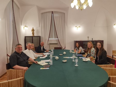 Promocija udomiteljstva – sastanak u Đakovačko – osječkoj nadbiskupiji