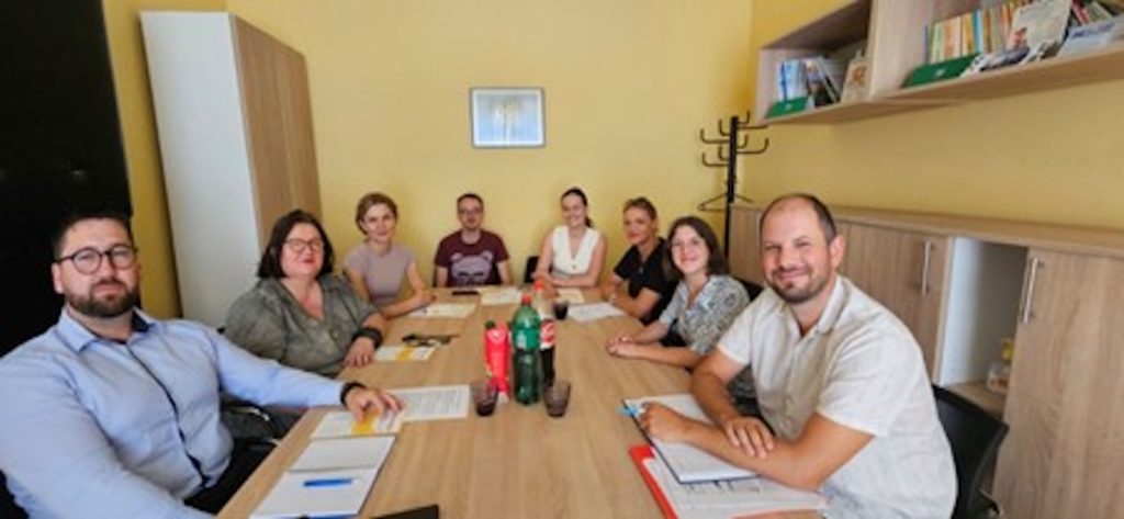Sastanak o unaprjeđenju suradnje s Područnim uredima Hrvatskog zavoda za socijalni rad, Valpovo i Donji Miholjac