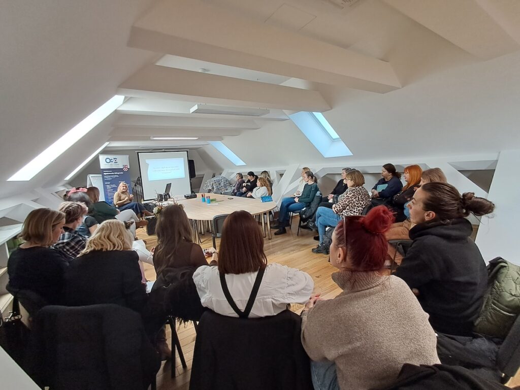 Ciklus predavanja za pomoćnike u nastavi „+1“