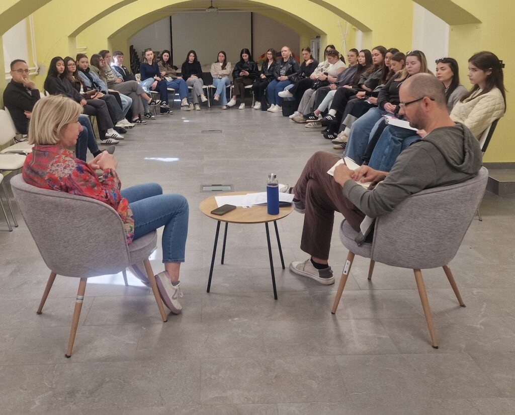 „Primjene komunikacijskih vještina u radu s korisnicima Obiteljskog centra“