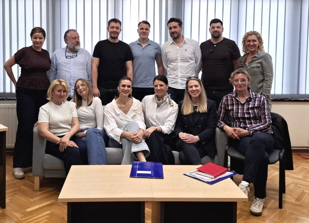 Područna služba Zagrebačka uspješno je završila još jedan ciklus edukacije za potencijalne posvojitelje „4P“